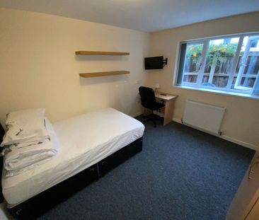 Room in a Shared House, Exeter Road, B29 - Photo 5