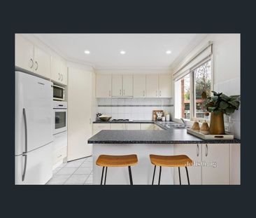 Conveniently Located Three Bedroom Home with Double Garage - Photo 6