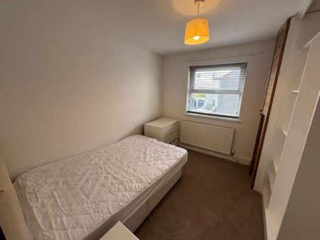 1 bedroom in a house share to rent - Photo 3