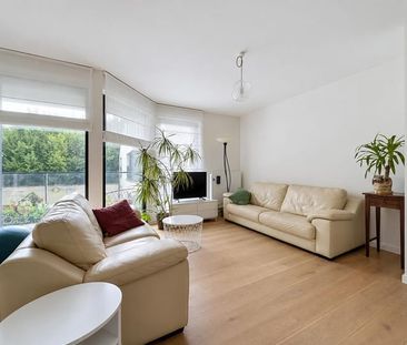 Appartement te huur - foto 2