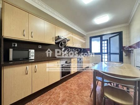 Piso en alquiler en Calle de Juan Hidalgo - Photo 2