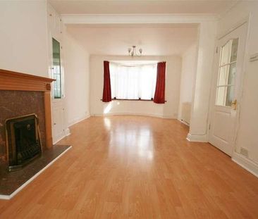 South Hayes, UB3 - Photo 1