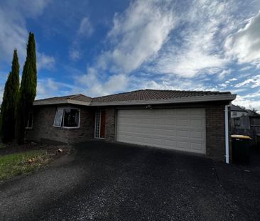 4 Bedroom, 2 Bathroom, 2 Living! - Photo 4