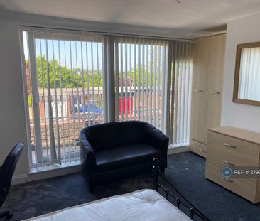 1 bedroom in a house share to rent - Photo 1