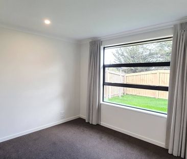 19 Petunia Drive, Wigram - Photo 4