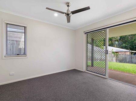 Family Home in Tewantin! - Photo 5