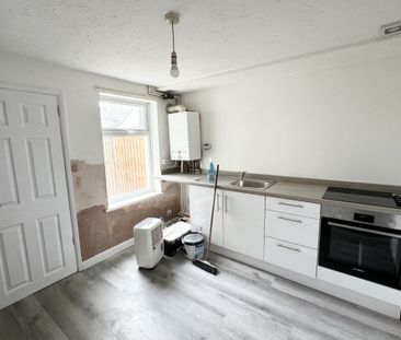 Walton Road, Lowestoft - Photo 5