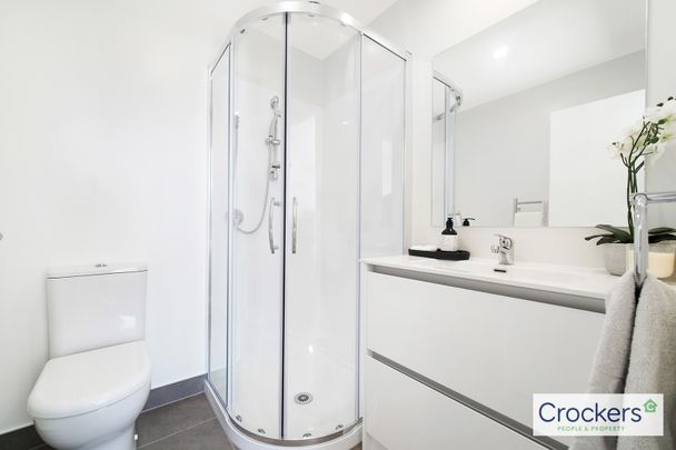 2 bed & 2 lounge - Photo 1