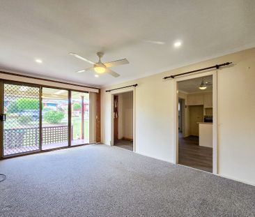 Comfortable Family Living in a Quiet Leumeah Pocket - Photo 5