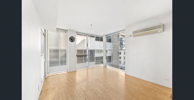 Inner-City Living in a Boutique Block at the Paris End of Flinders Street - Photo 1