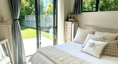 Brilliant 2 YEARS new house-minor dwelling - Photo 4