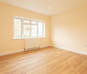 3 bedroom detached house to rent - Photo 3