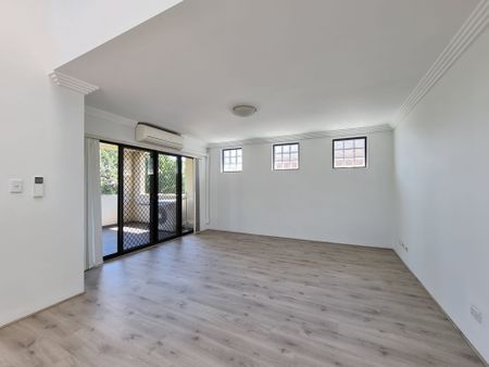 WELL PRESENTED 3-BEDROOM APARTMENT FOR RENT - Photo 3