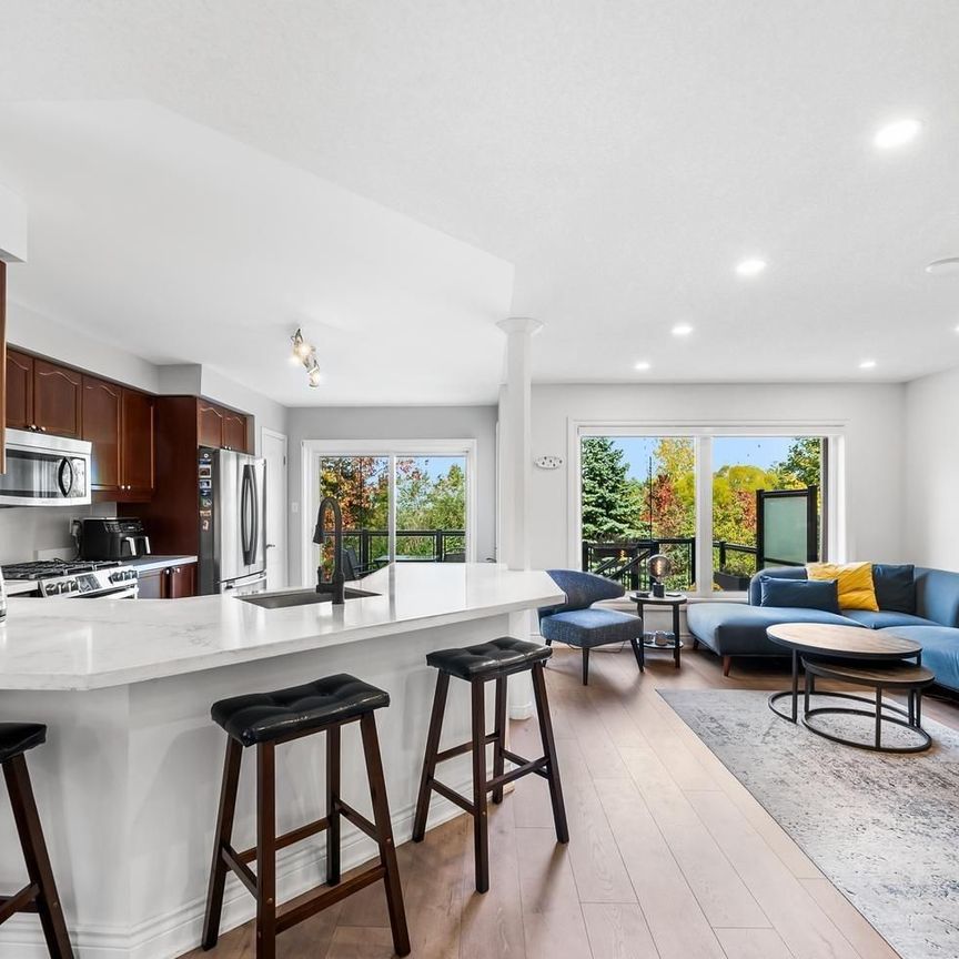 For Lease - 255 Chilcott Crescent, Newmarket, Ontario - Photo 1