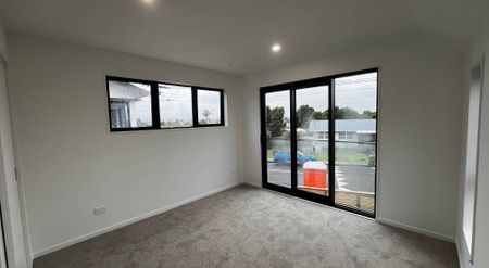 New Two Bedroom - Photo 3