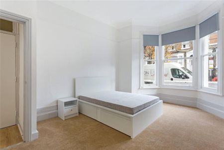 3 bedroom apartment to rent - Photo 3