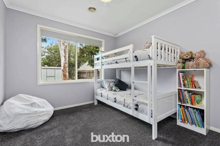 Comfortable Family Home - Photo 5