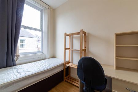 4 bedroom terraced house to rent - Photo 5