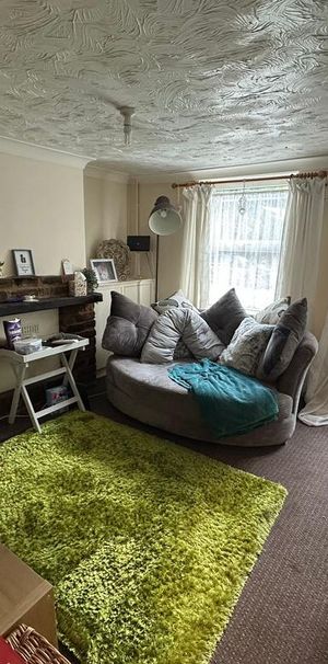 2 bedroom house to rent - Photo 1