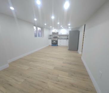 For Lease - 43 Patterson Avenue, Brantford, Ontario - Photo 1