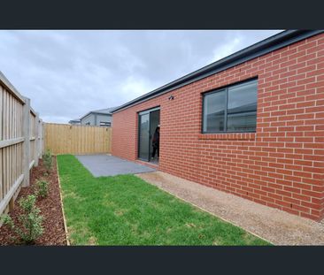 13 Mirage Avenue, Berwick, Vic 3806 - Photo 6