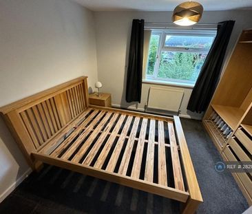 2 bedroom semi-detached house to rent - Photo 2