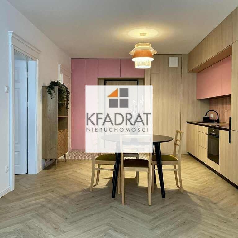 Stare Miasto, 2 pokoje + winda i miejsce postojowe - Zdjęcie 1