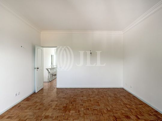 4 room luxury House for rent in Alfragide Sul (Alfragide), Amadora, Lisbon - Photo 1