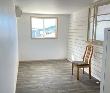 UPSTAIRS UNIT WITH STUDY IN BUNGALOW!!! - Photo 6