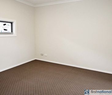 Modern 3 bedroom townhouse - Photo 6