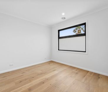 Stunning Family Home - Photo 5