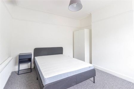 4 bedroom terraced house to rent - Photo 5