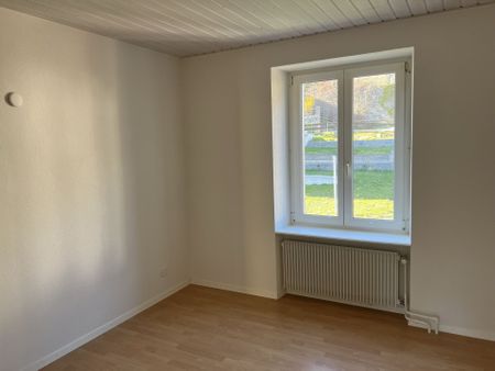 Tramelan, spacious and bright 3.5 room apartment with balcony - Photo 5