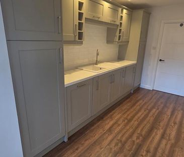 Studio to rent - Photo 6