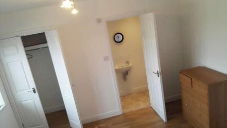 En-suite, Milton Road, CB4 - Photo 2