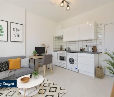 Studio to rent - Photo 1