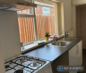 2 bedroom terraced house to rent - Photo 3