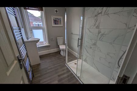 Room in a Shared House, Cromwell Road, SO15 - Photo 5