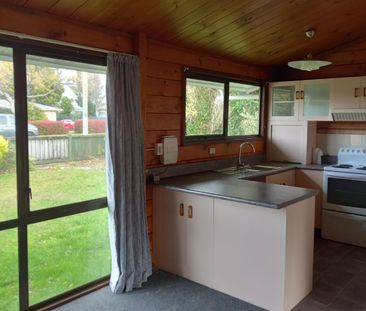 Three Bed Home - Mangakakahi - Photo 3