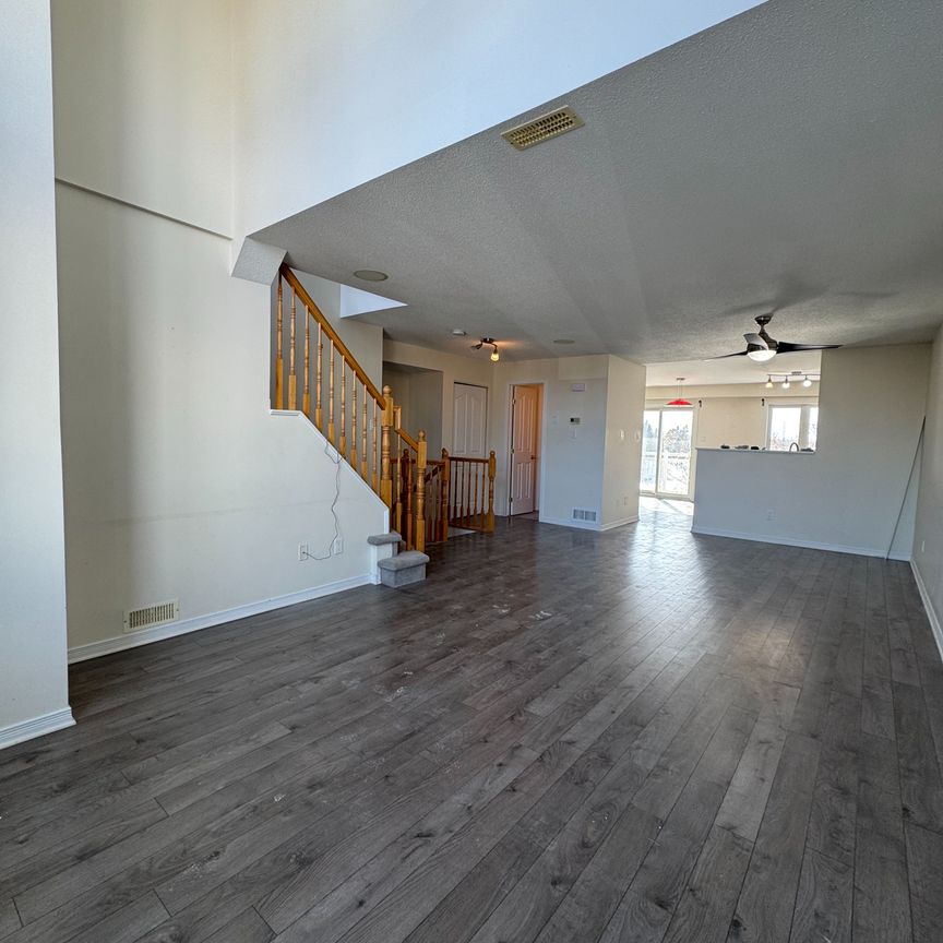 For Lease - 280 Tivoli Private Unit# 4, Cityview - Parkwoods Hills - Rideau Shore, Ontario - Photo 1