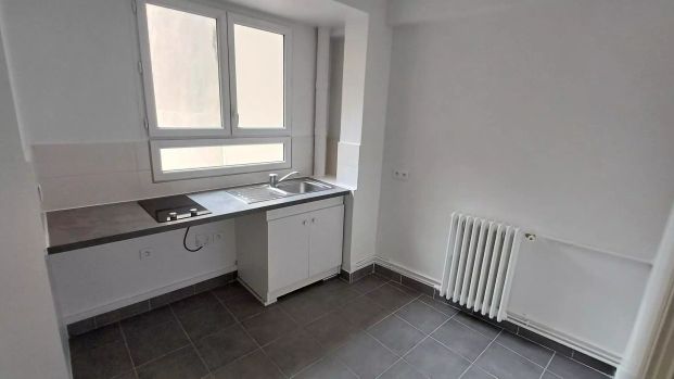 location Appartement T2 DE 53.4m² À PARIS - Photo 1