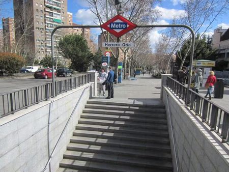 Calle de Fermín Caballero, Madrid, Community of Madrid 28034 - Photo 3