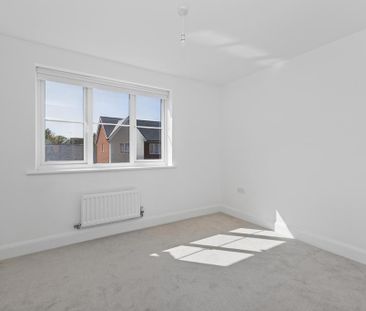 4 bedroom detached house to rent - Photo 3