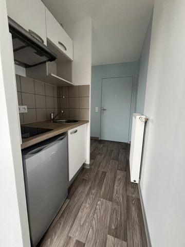 Location Appartement 1 pièce 17m² FRANQUEVILLE ST PIERRE 76520 - Photo 2