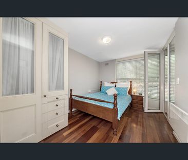 11/26 Garton Street, Carlton, Vic 3053 - Photo 2