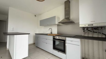 Appartement avec jardin de 250m2 – 3 chambres – 1 box fermé – BEZANNES disponible de suite – LOI PINEL - Photo 5