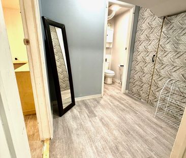 For Lease - 16 Eastman Crescent, Newmarket, Ontario - Photo 5