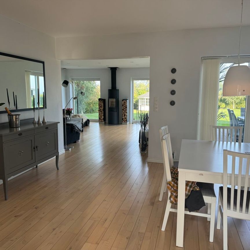 Villa med havsutsikt i Trelleborg uthyres till företag - Foto 1