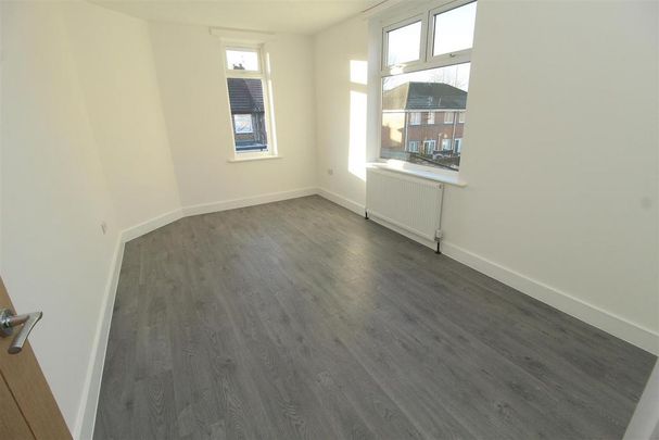 3 bedroom maisonette to rent - Photo 1