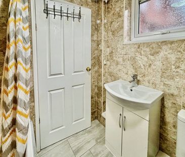 3 bedroom House To Let - Photo 1